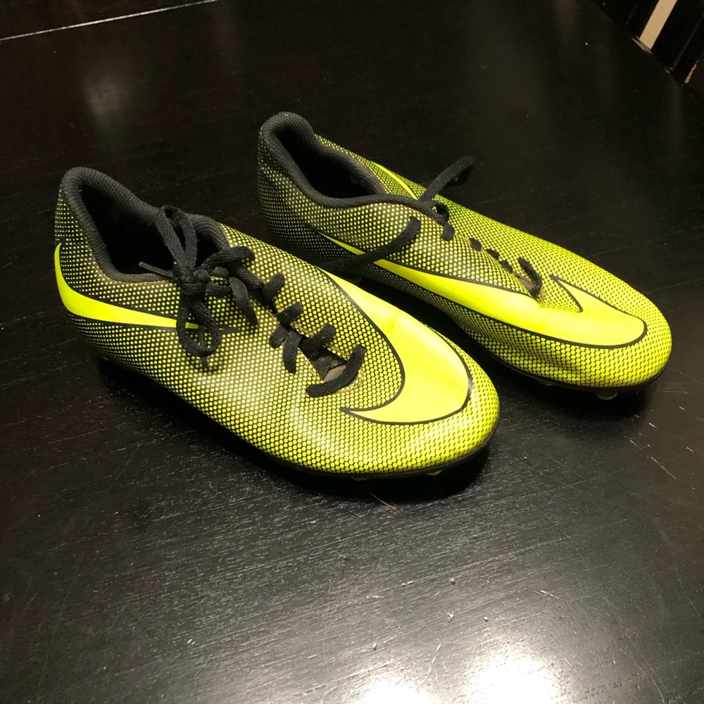 Nike Kids Neon Green and Black Soccer Cleats